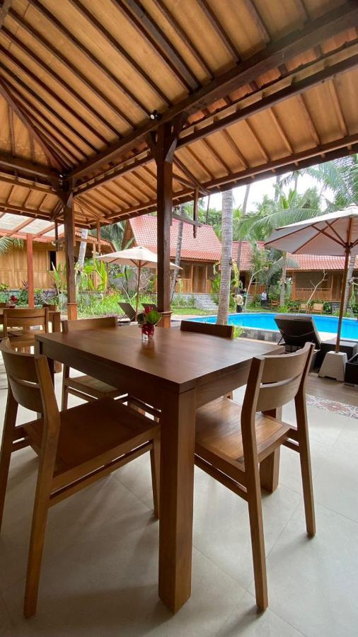 Villa Lova Sambirenteng Gretek المظهر الخارجي الصورة