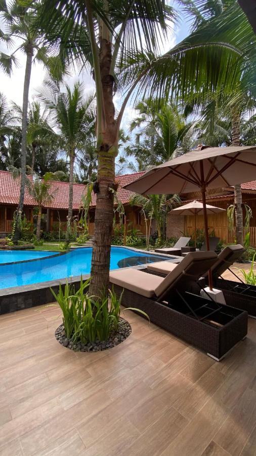 Villa Lova Sambirenteng Gretek المظهر الخارجي الصورة